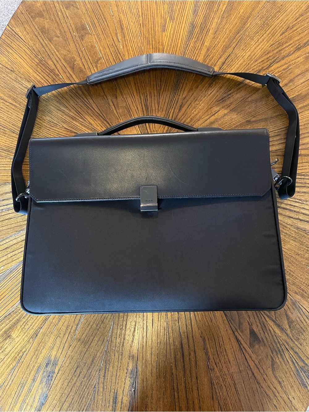 Tumi Black Leather Laptop Briefcase with Adjustable Shoulder Strap